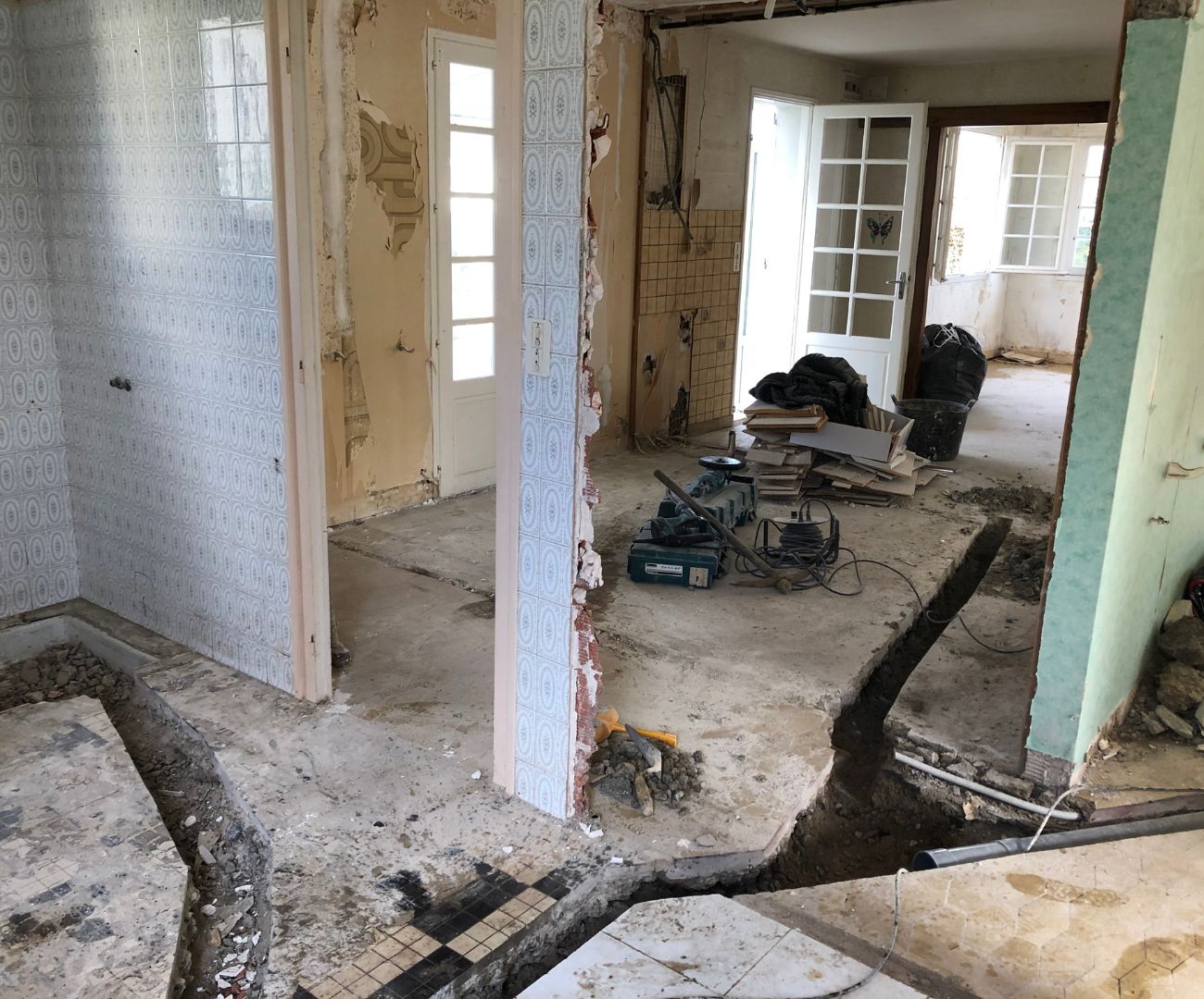 Passage des réseau au sol, plomberie - Basse Goulaine