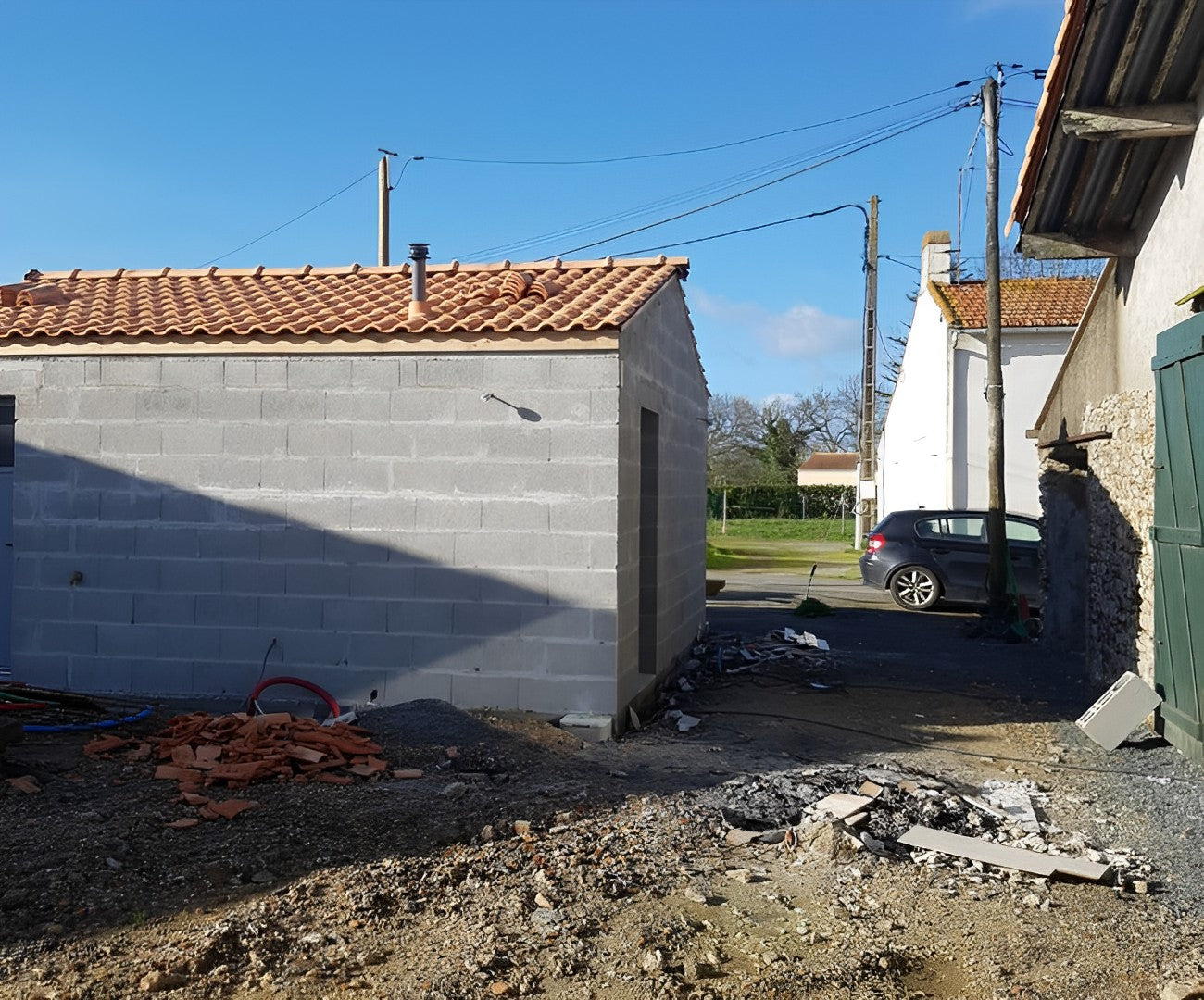 Construction d'un garage attenant à une grange à St Philbert de Grand Lieu (44)