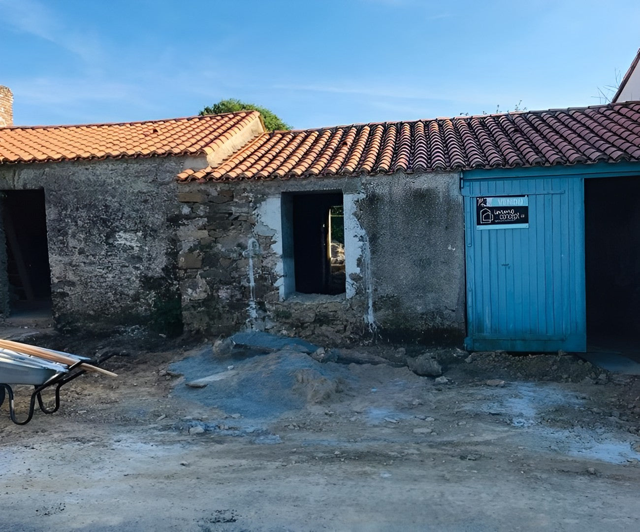 Grange avant travaux de rénovation et extension - façade avant - aux Sorinières