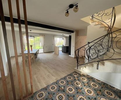 Cuisine ouverte avec îlot central après travaux intérieur -Saint Sébastien sur Loire (44)